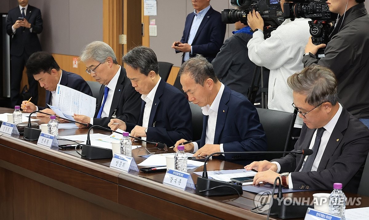 새정부 들어 금융권 첫 인사 임박…진옥동·임종룡 연임 촉각