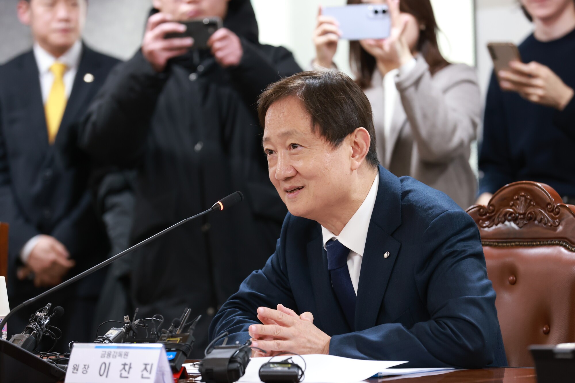이찬진 금감원장, 금융지주 지배구조 개선 강조… "승계 투명성 강화"